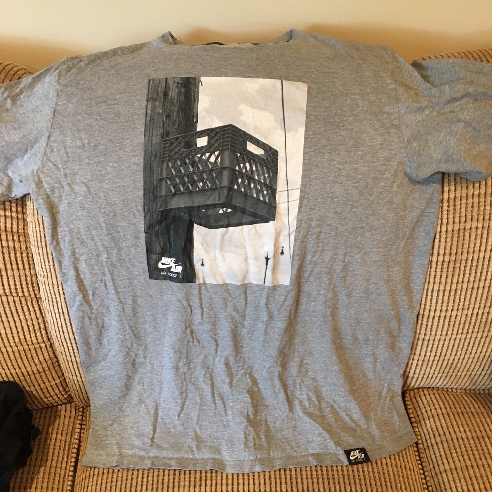 Men's XL Grey NIKE Graphic T-shirt